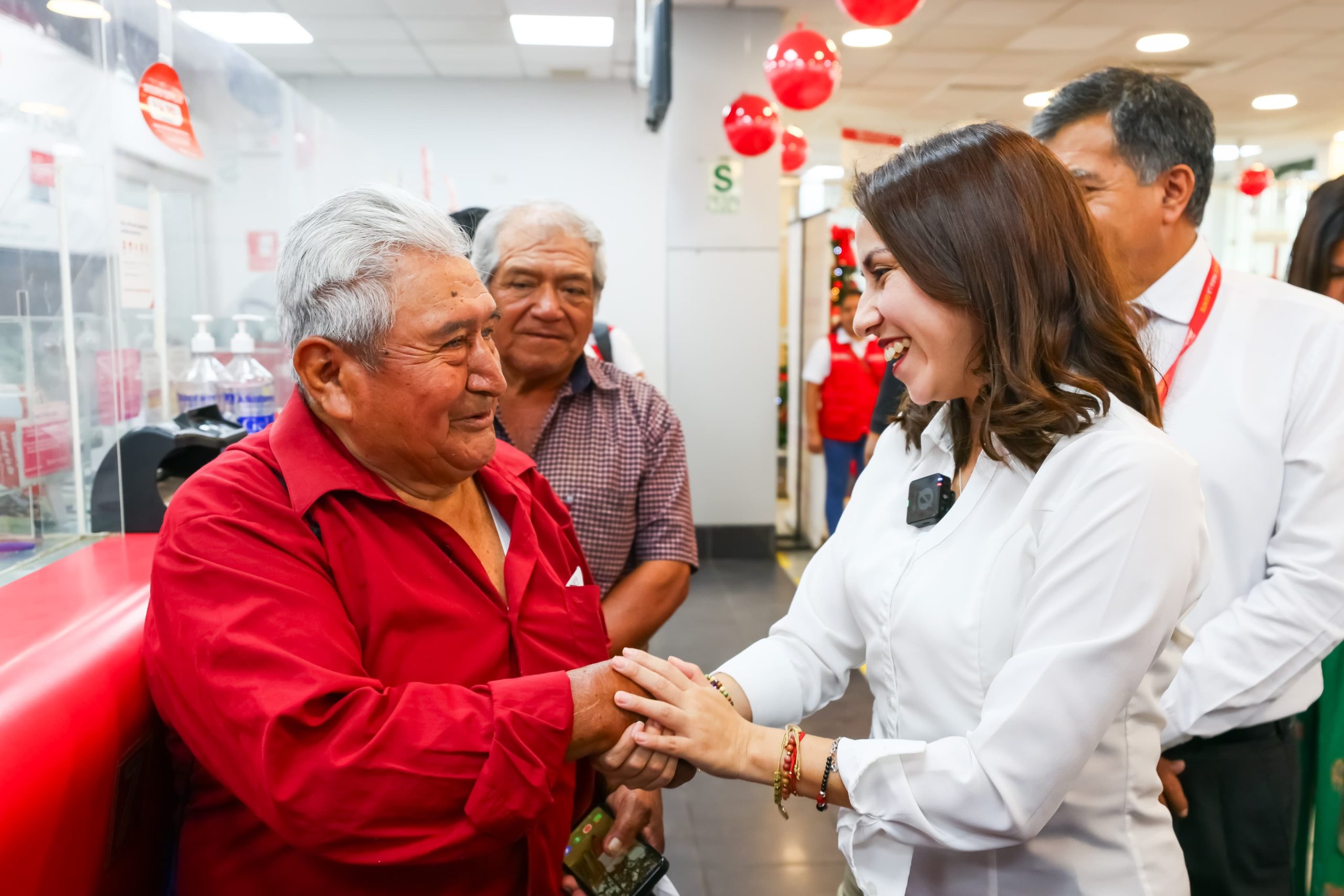 Ministra Lesly Shica