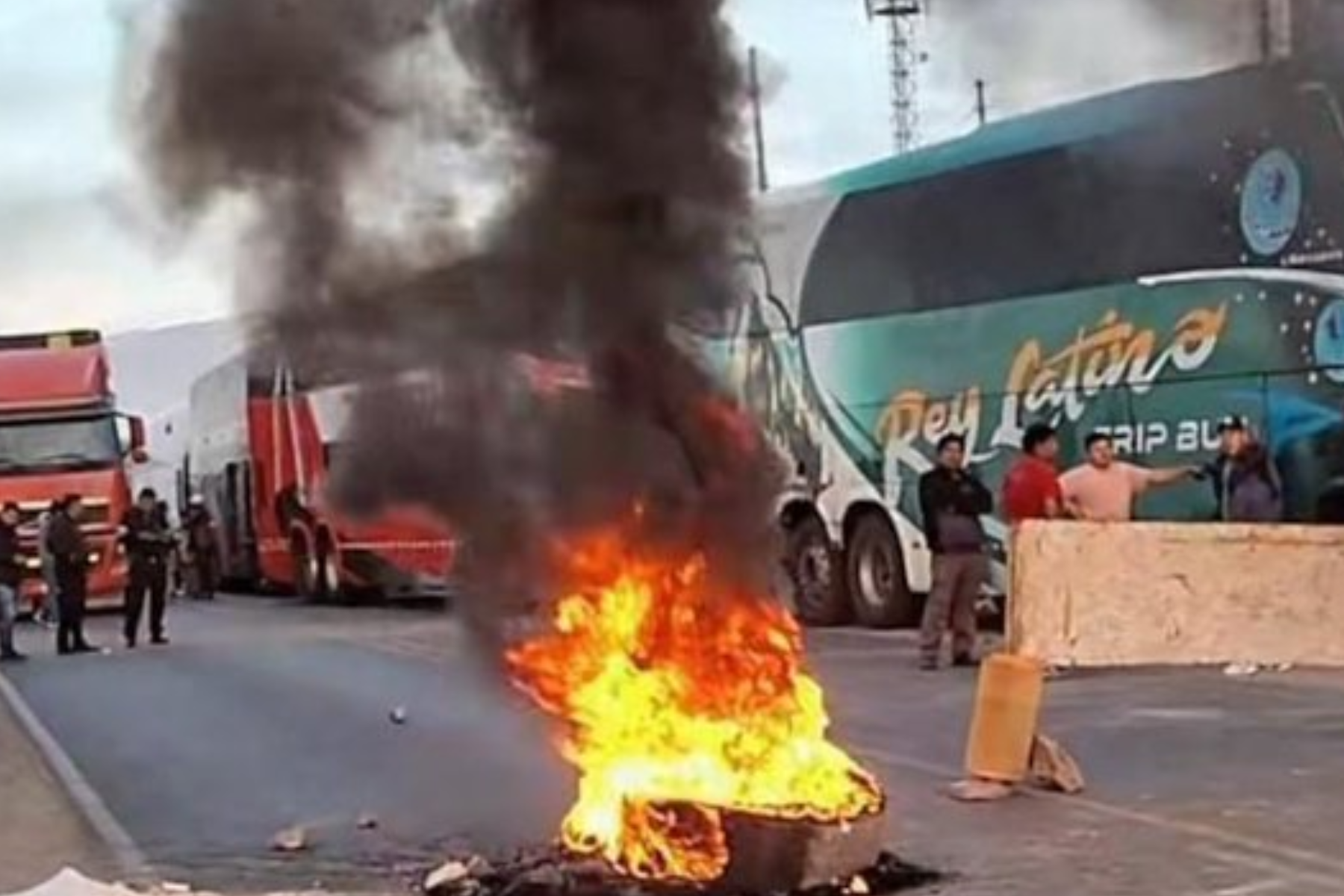 Mineros artesanales hacen protesta por reinfo.