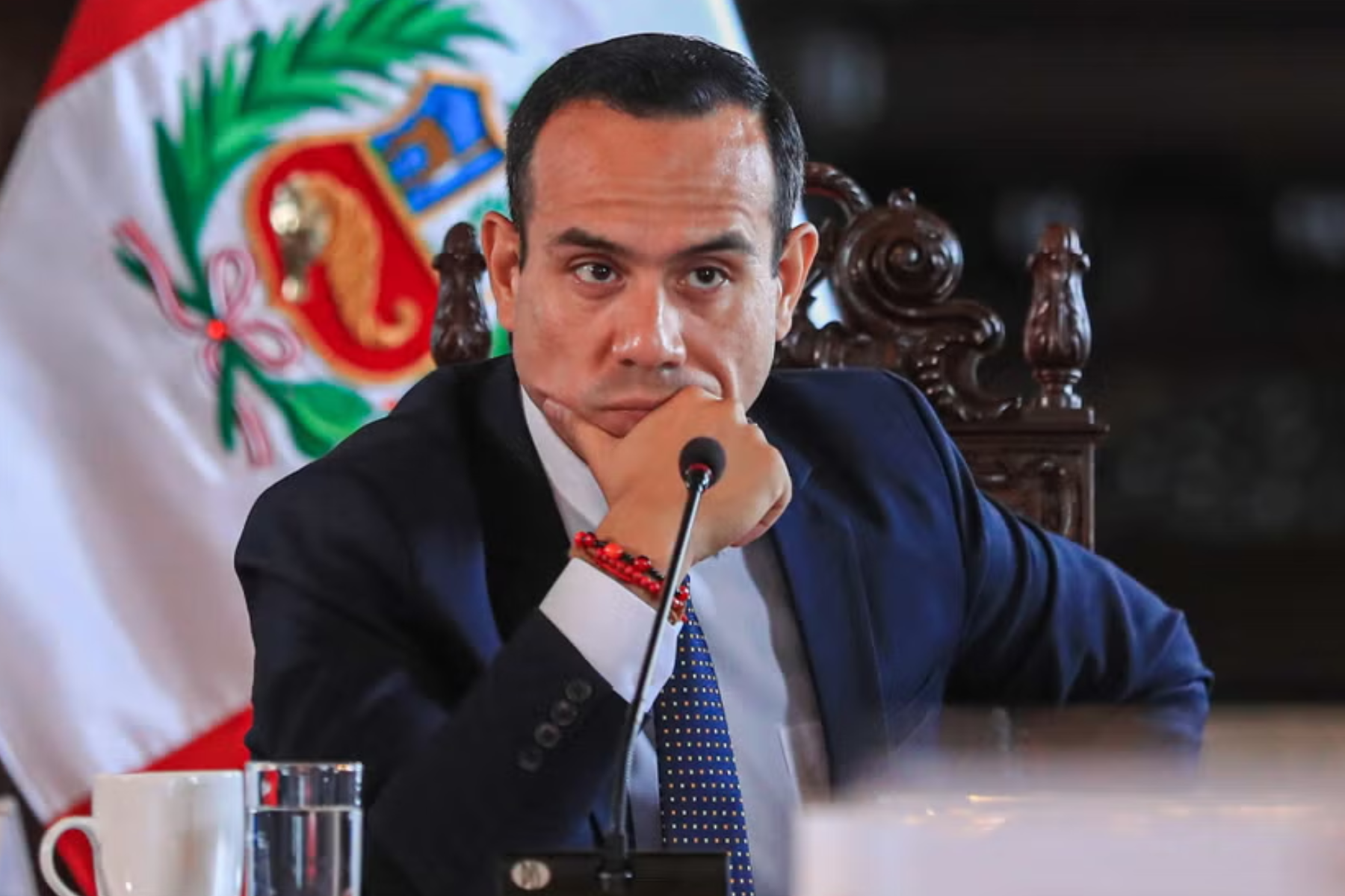 Las cinco mujeres que obtuvieron contrato,