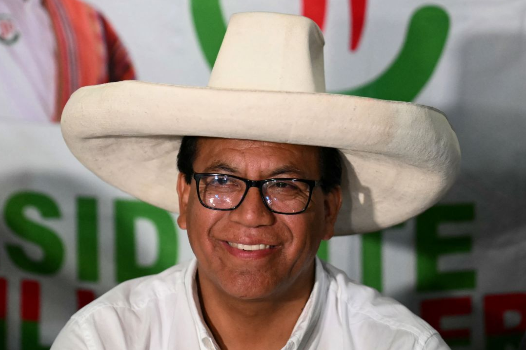 El avance del conteo electoral mantiene en expectativa al país ante un escenario ajustado rumbo a la segunda vuelta.